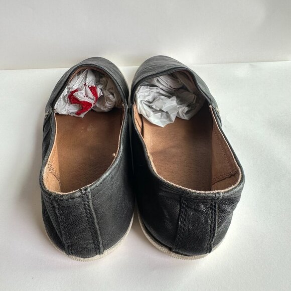 Frye Women's Size 8 Melanie Slip On Black Leather Casual Minimalist Comfort - Picture 5 of 6